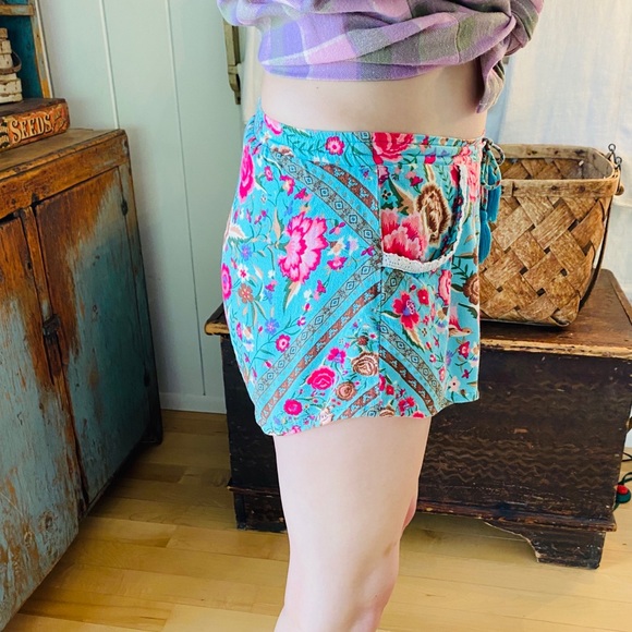 SOLD ♥️ Spell ♥️ Teal Babushka Shorts - Picture 6 of 9